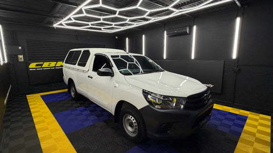 Toyota Hilux 2.4GD (Aircon)
