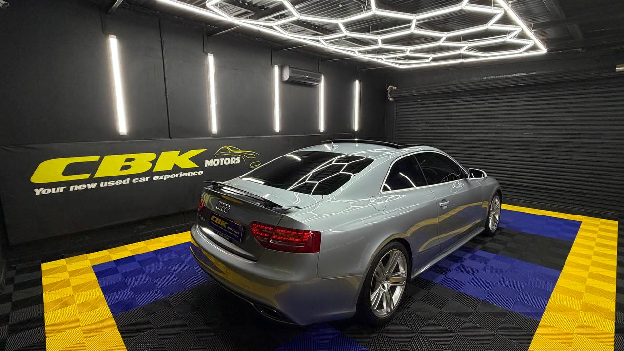 Audi RS5 Coupe Quattro