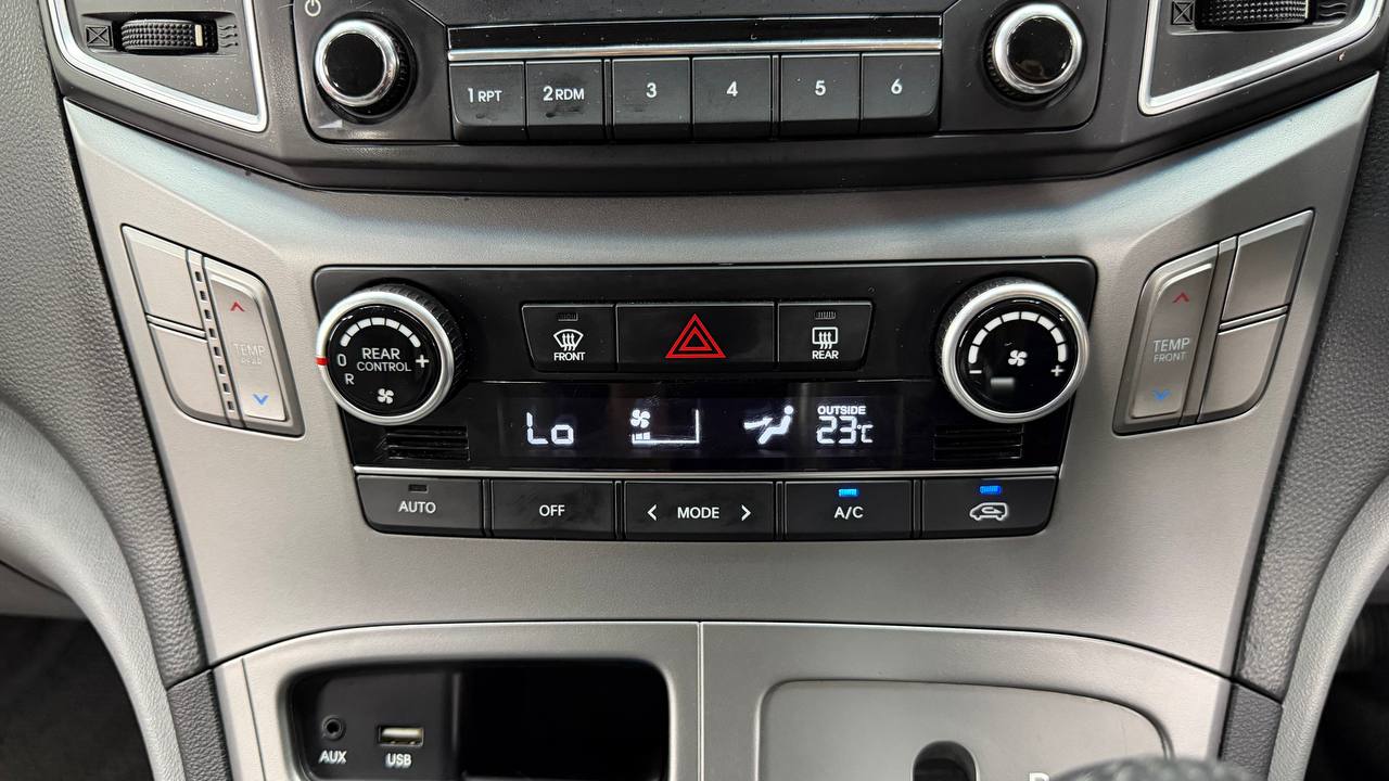 Hyundai H-1 2.5CRDi Wagon GLS