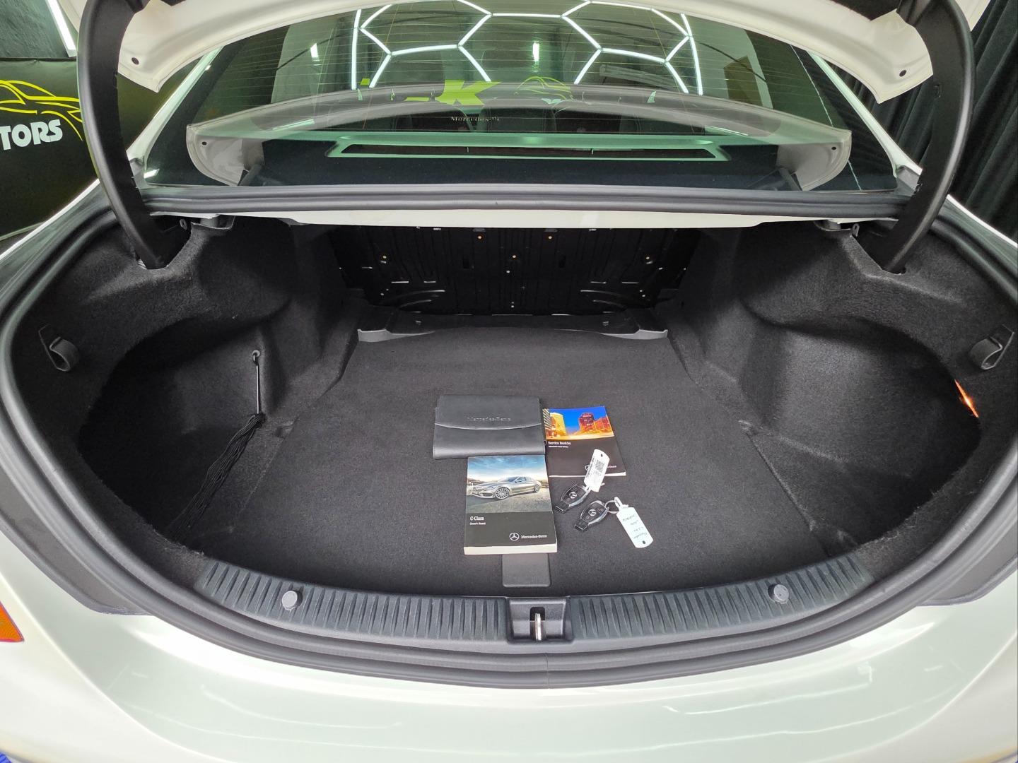 Mercedes-Benz C-Class C200 Avantgarde Auto