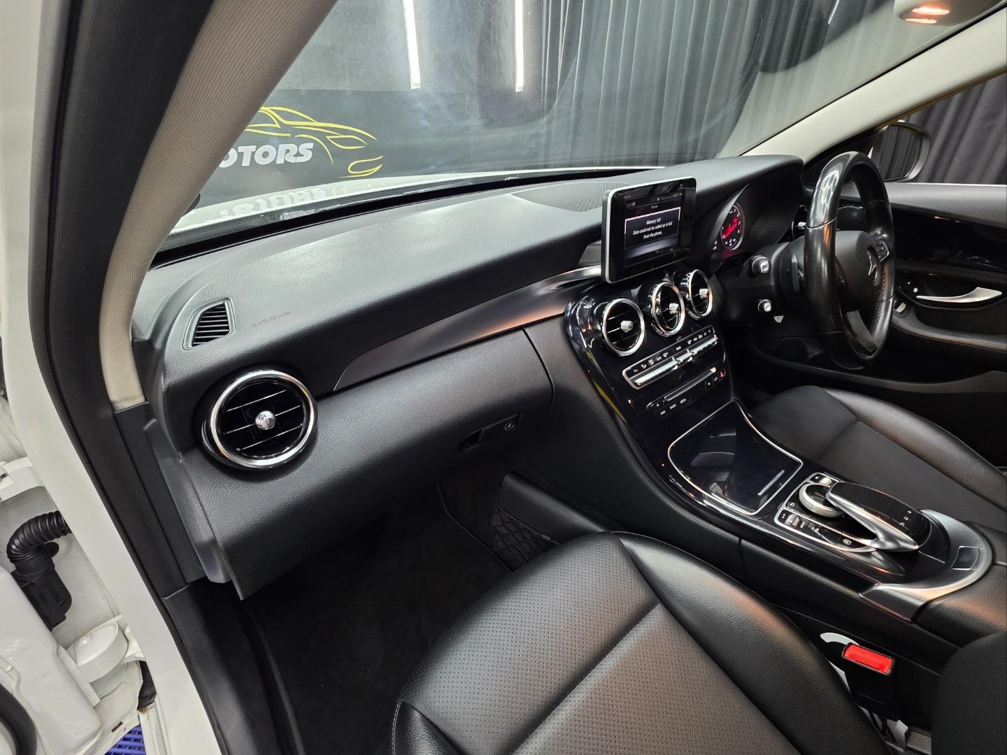 Mercedes-Benz C-Class C200 Avantgarde Auto