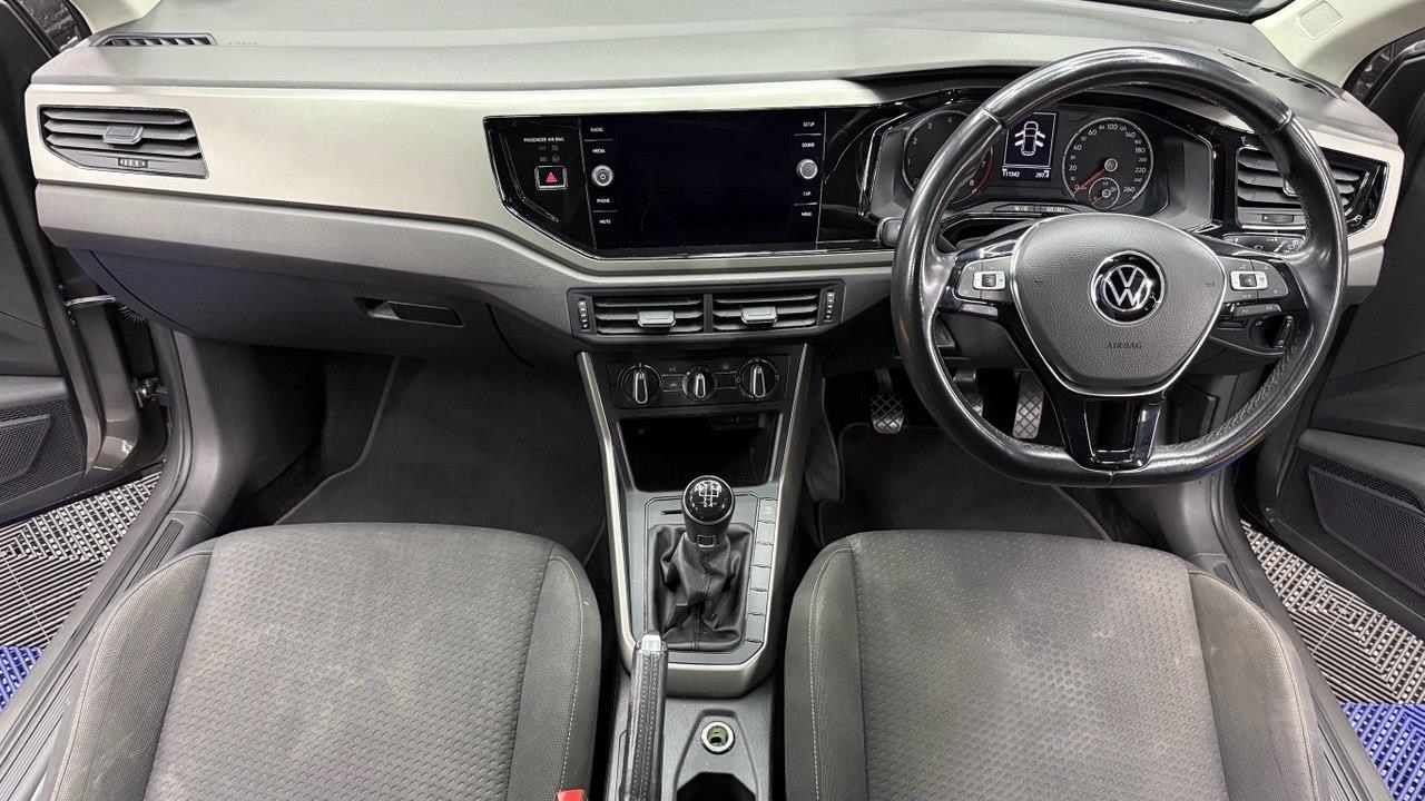 Volkswagen Polo Hatch 1.0TSI Comfortline R-Line