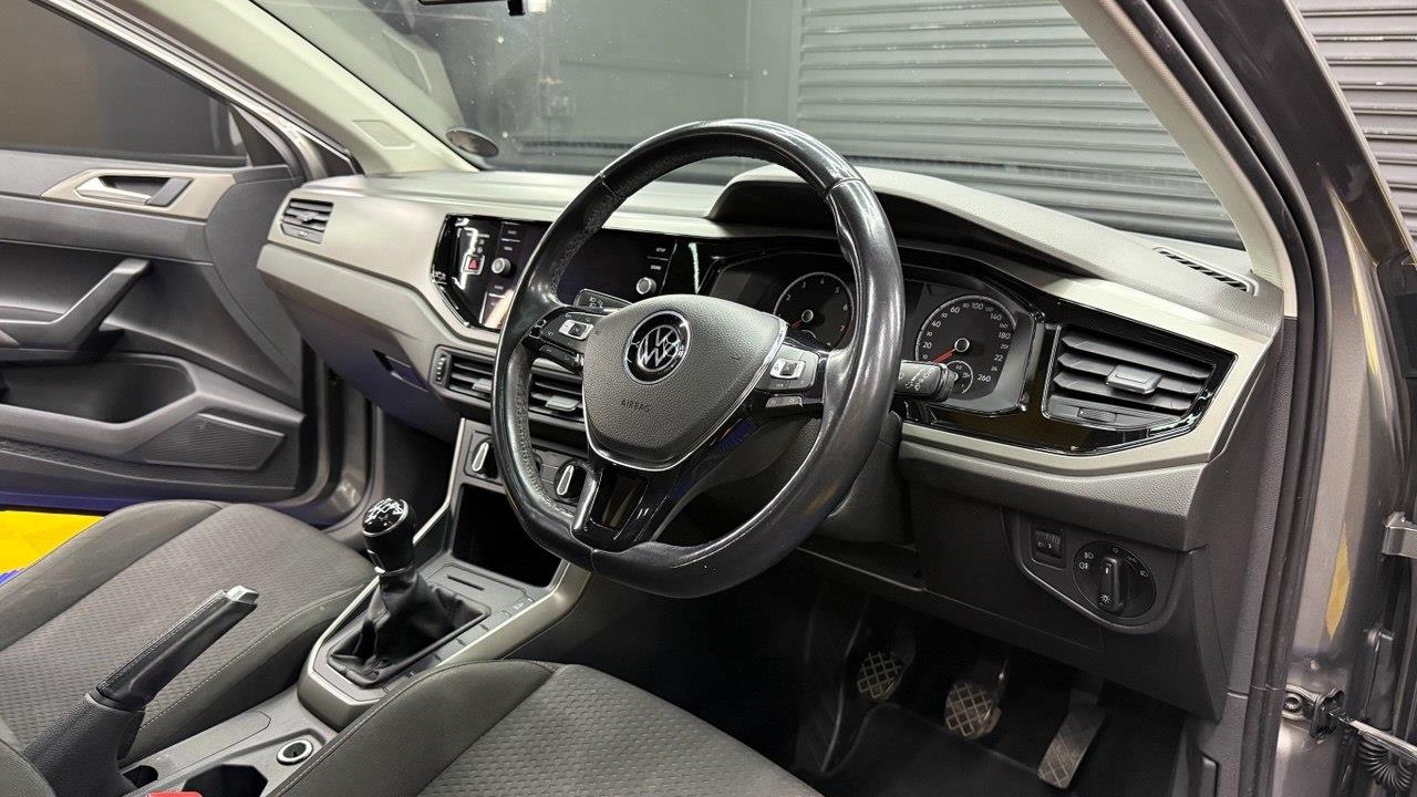 Volkswagen Polo Hatch 1.0TSI Comfortline R-Line