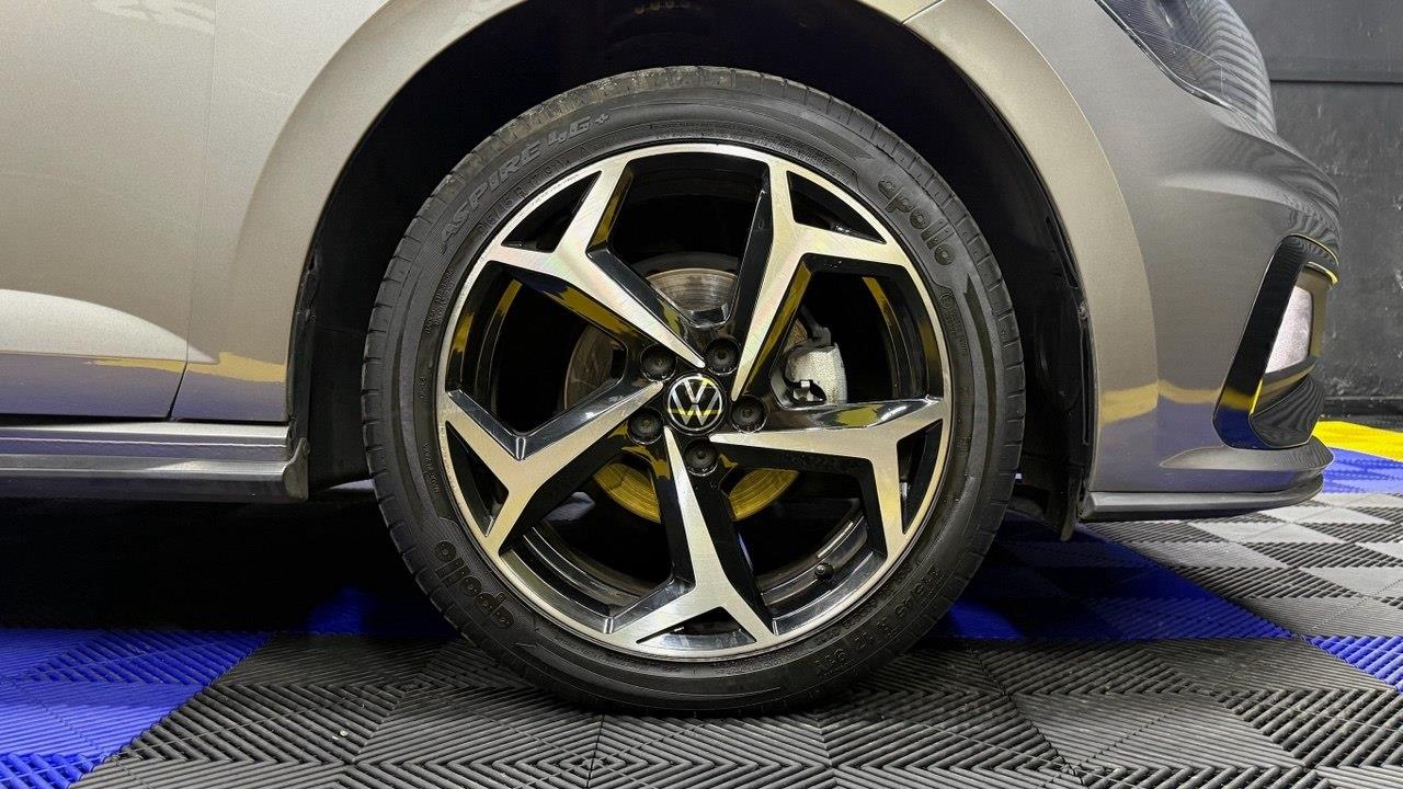 Volkswagen Polo Hatch 1.0TSI Comfortline R-Line