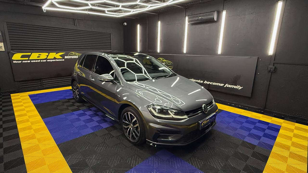 Volkswagen Golf 1.4TSI Comfortline R-Line