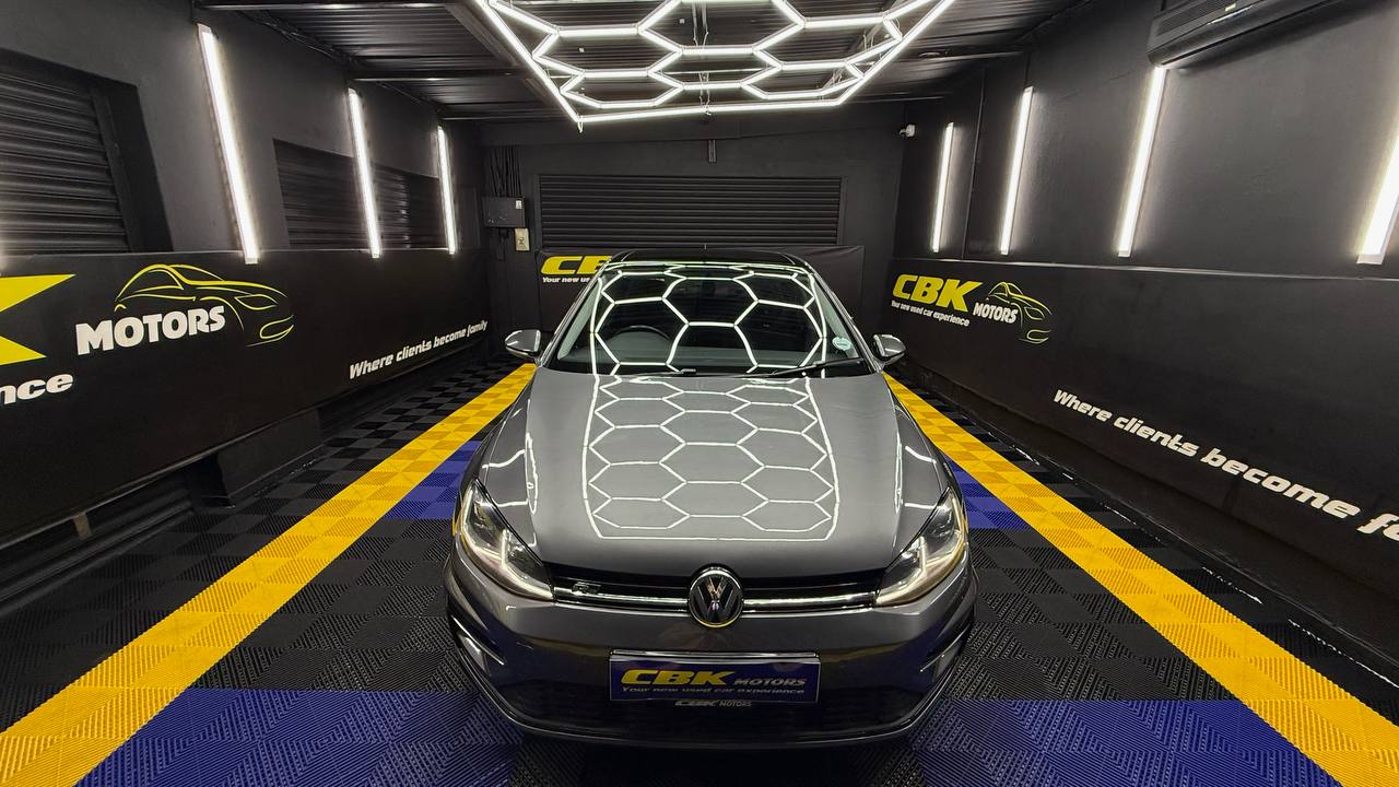 Volkswagen Golf 1.4TSI Comfortline R-Line
