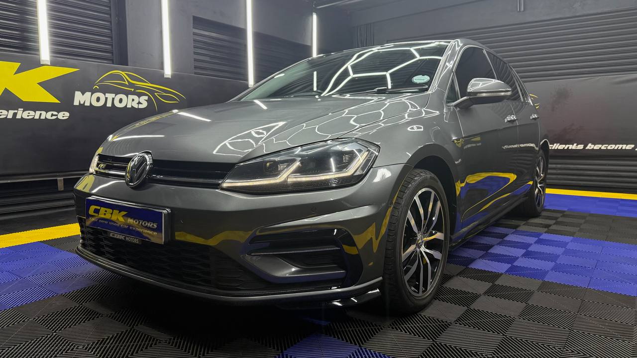 Volkswagen Golf 1.4TSI Comfortline R-Line