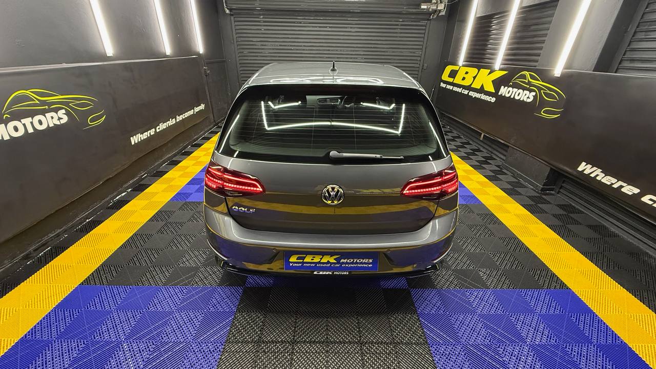Volkswagen Golf 1.4TSI Comfortline R-Line