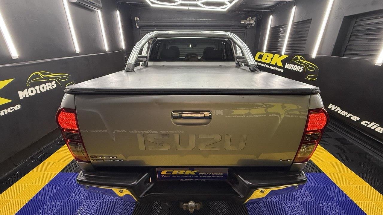 Isuzu KB 300D-Teq Double Cab LX
