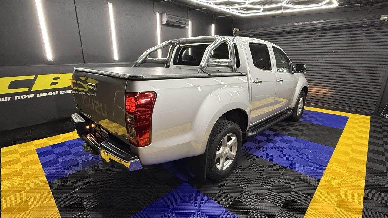 Isuzu KB 300D-Teq Double Cab LX
