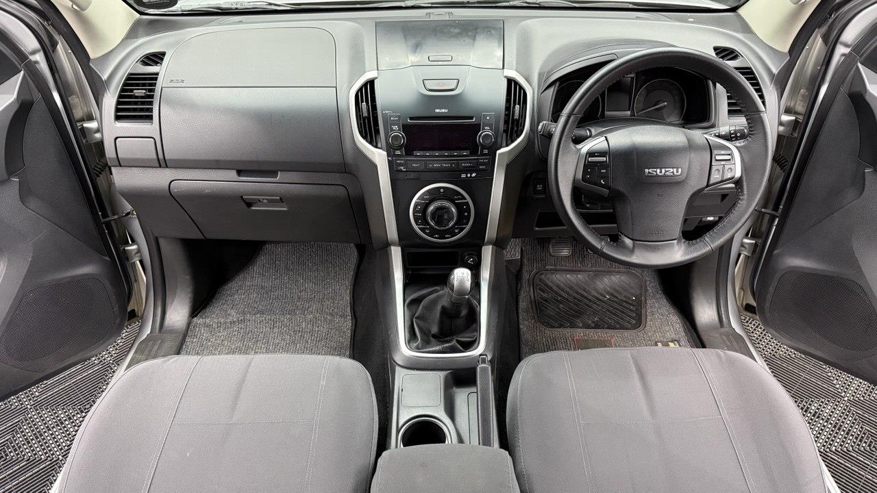 Isuzu KB 300D-Teq Double Cab LX