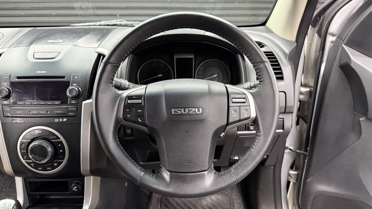 Isuzu KB 300D-Teq Double Cab LX