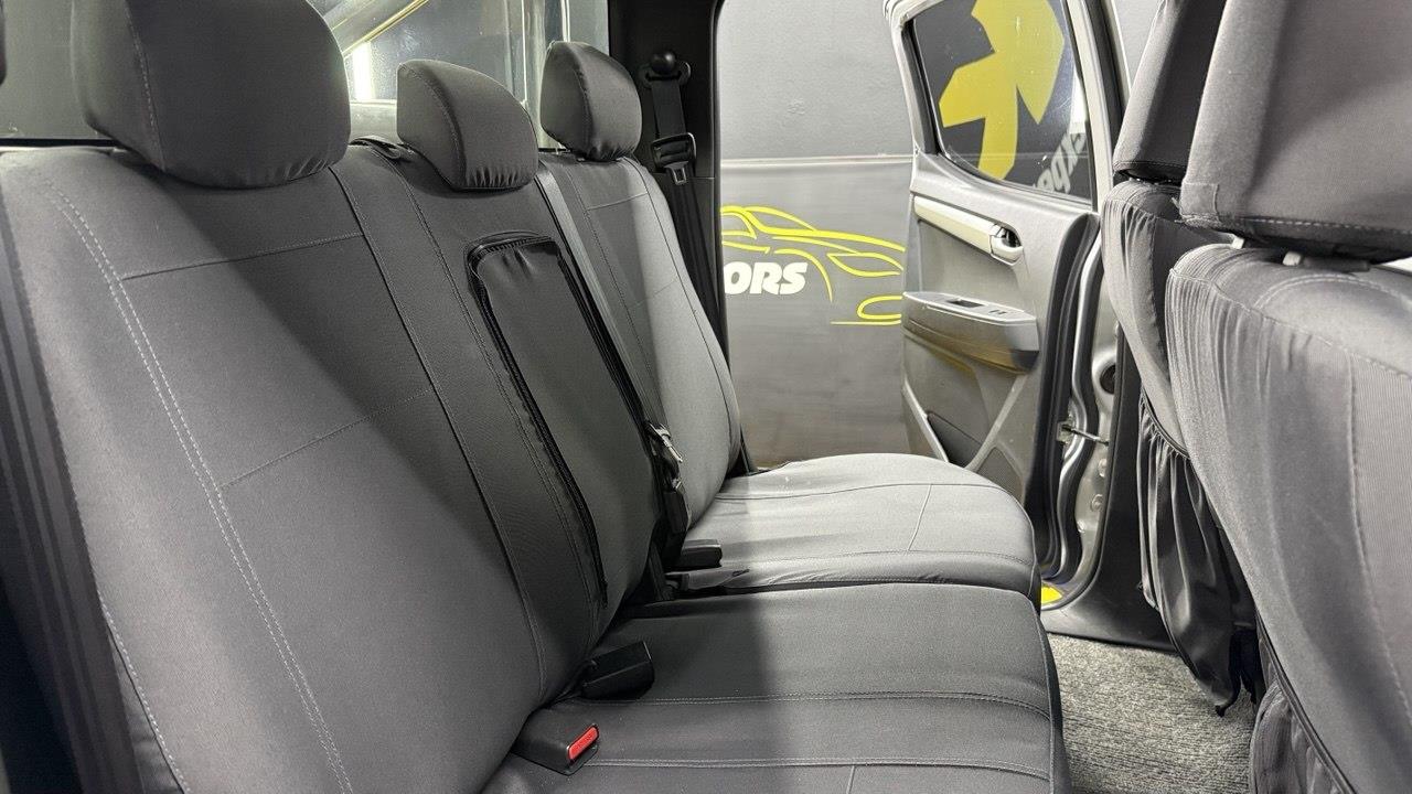 Isuzu KB 300D-Teq Double Cab LX