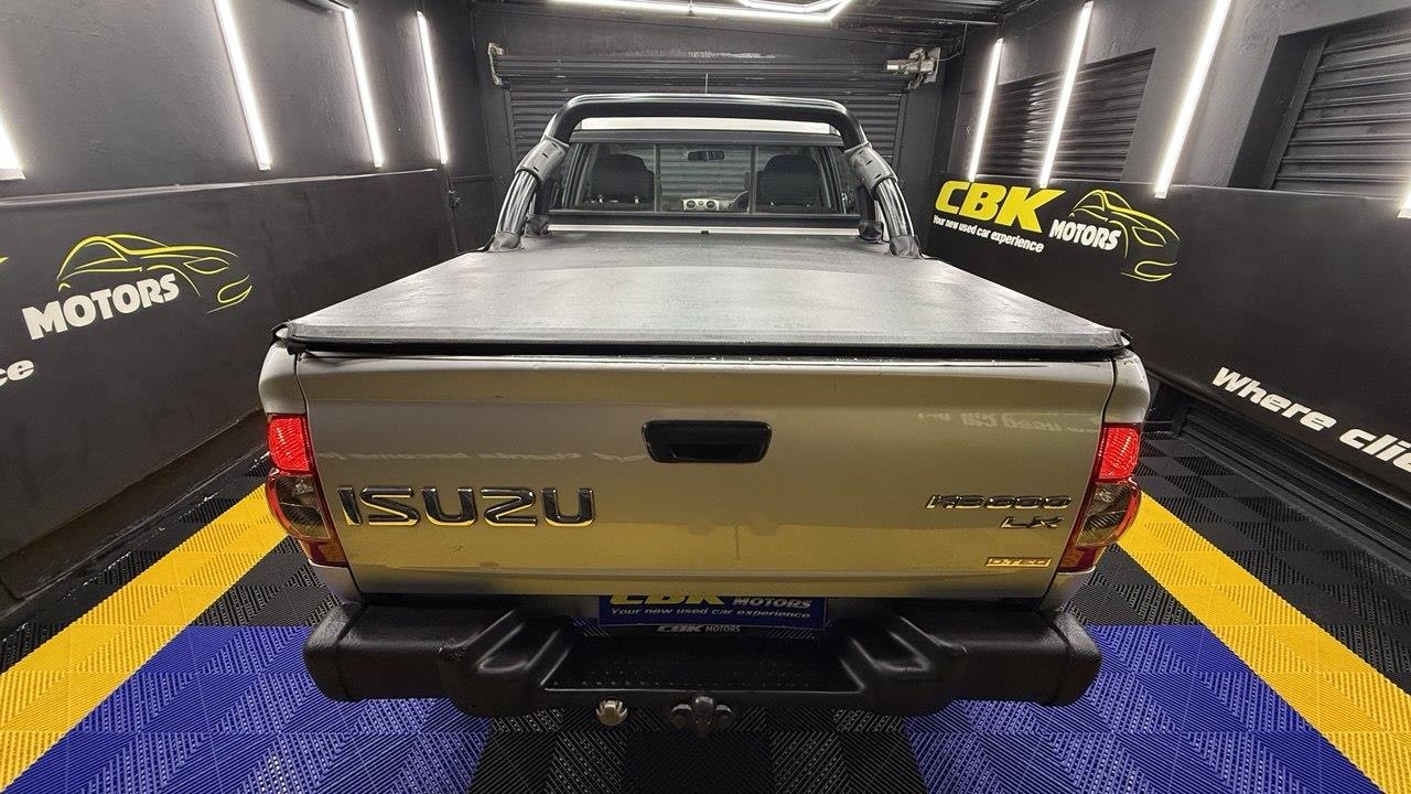 Isuzu KB 300D-Teq Double Cab LX Auto