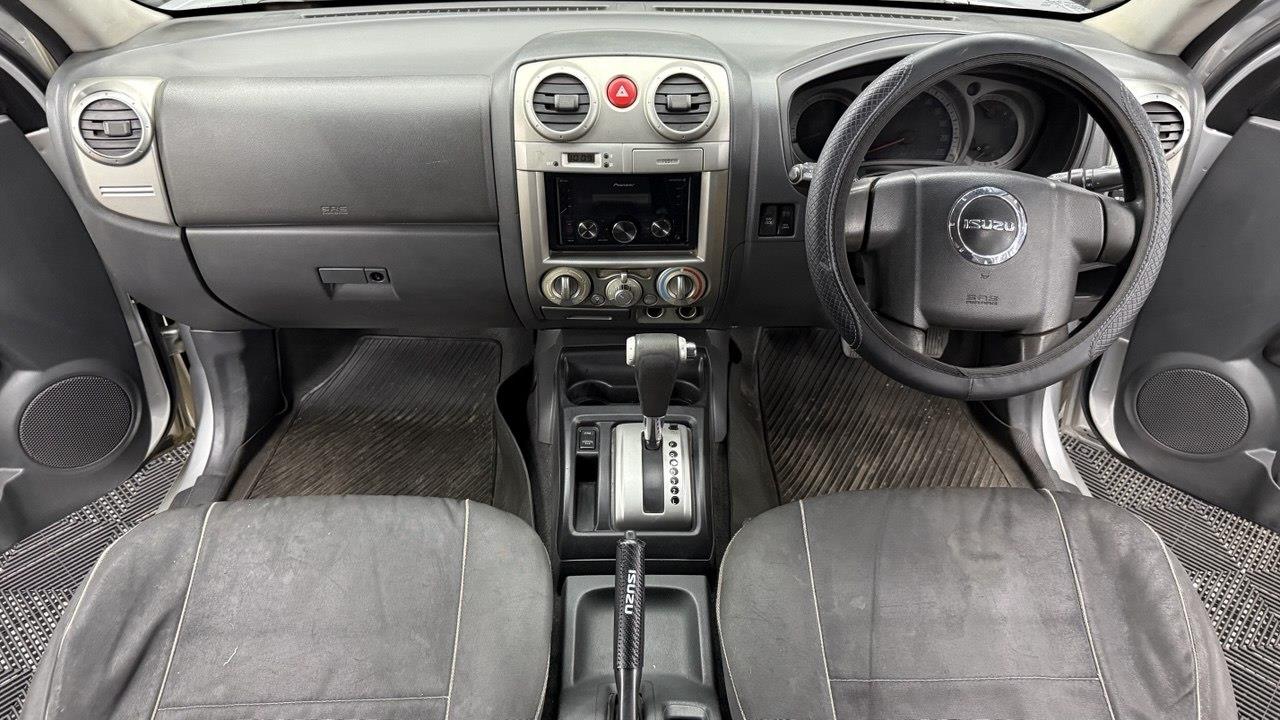 Isuzu KB 300D-Teq Double Cab LX Auto