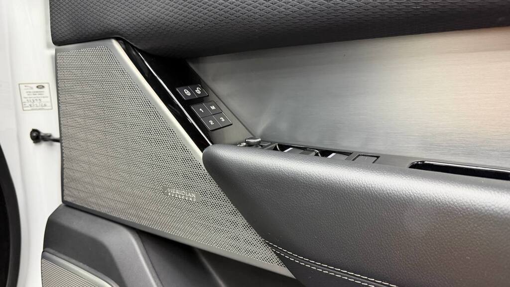 Land Rover Range Rover Velar D300 R-Dynamic SE