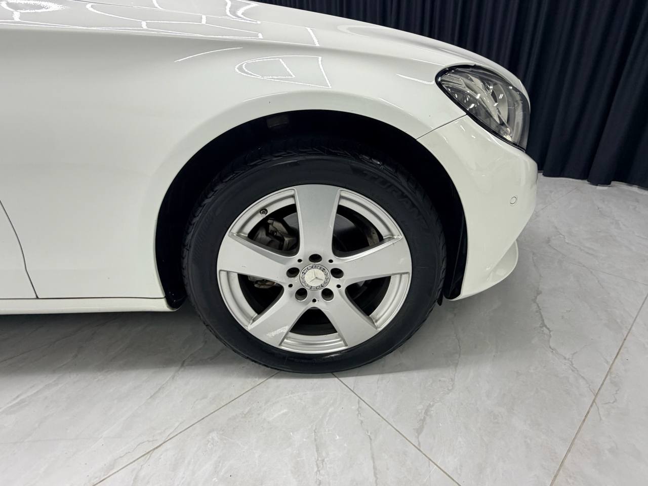 Mercedes-Benz C-Class C200 Avantgarde Auto