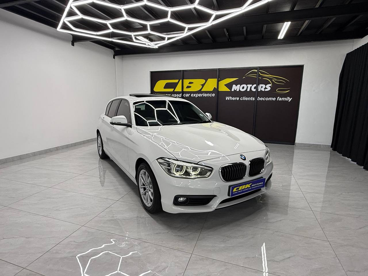 BMW 1 Series 118i 5-Door Auto