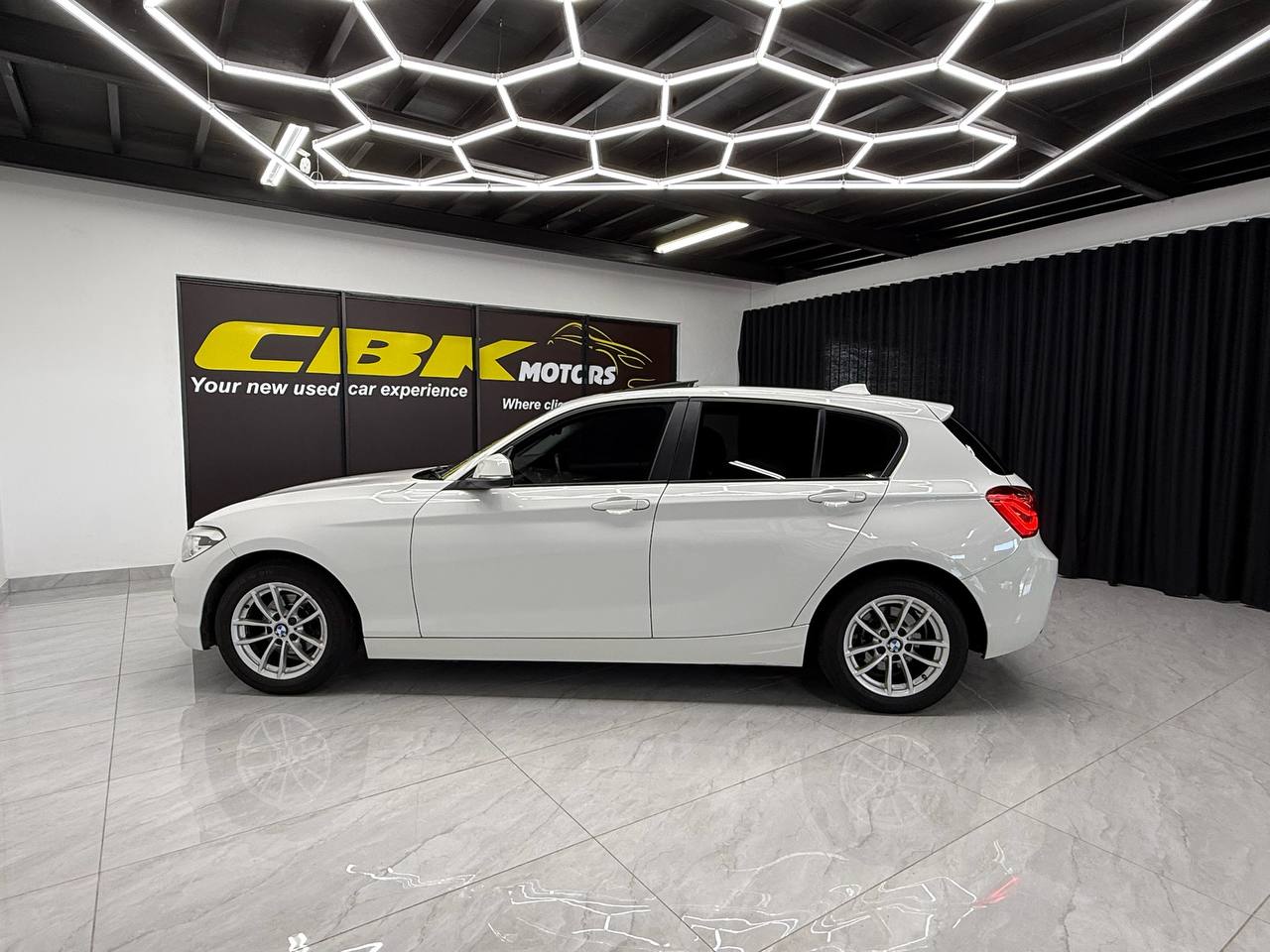 BMW 1 Series 118i 5-Door Auto