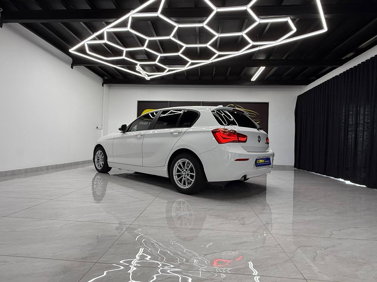 BMW 1 Series 118i 5-Door Auto