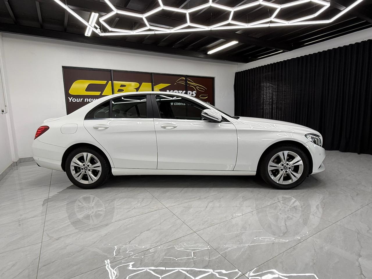 Mercedes-Benz C-Class C200 Avantgarde