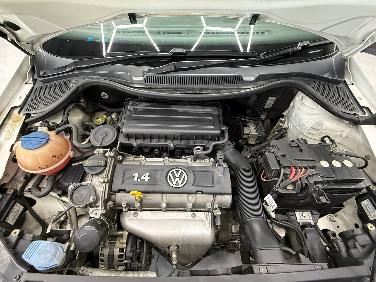 Volkswagen Polo Sedan 1.4 Comfortline