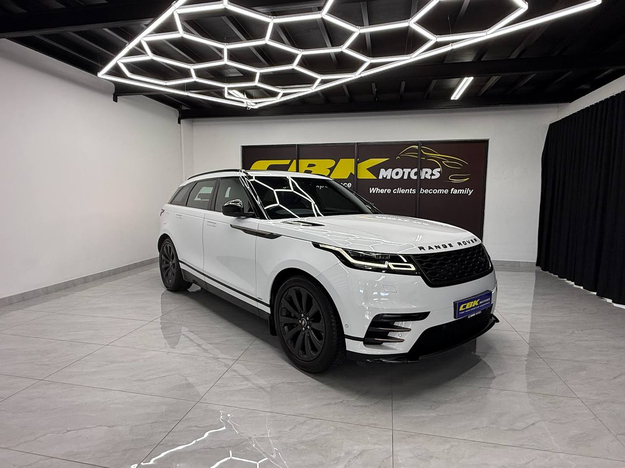Land Rover Range Rover Velar D300 R-Dynamic SE