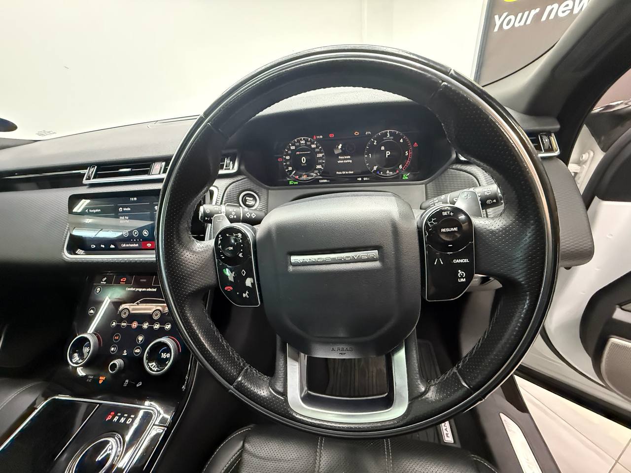 Land Rover Range Rover Velar D300 R-Dynamic SE