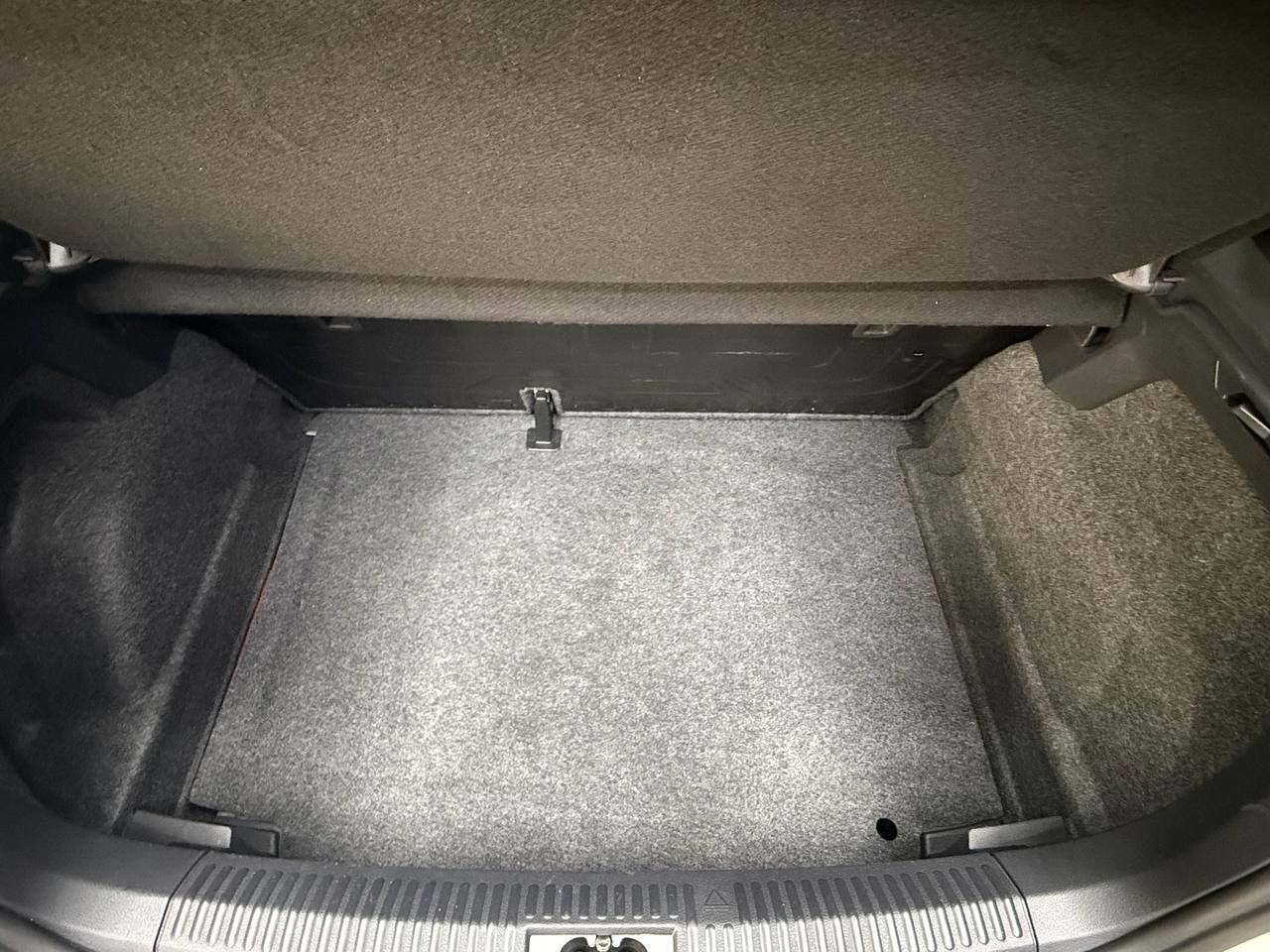 Volkswagen Polo Vivo Hatch 1.6 Comfortline Auto