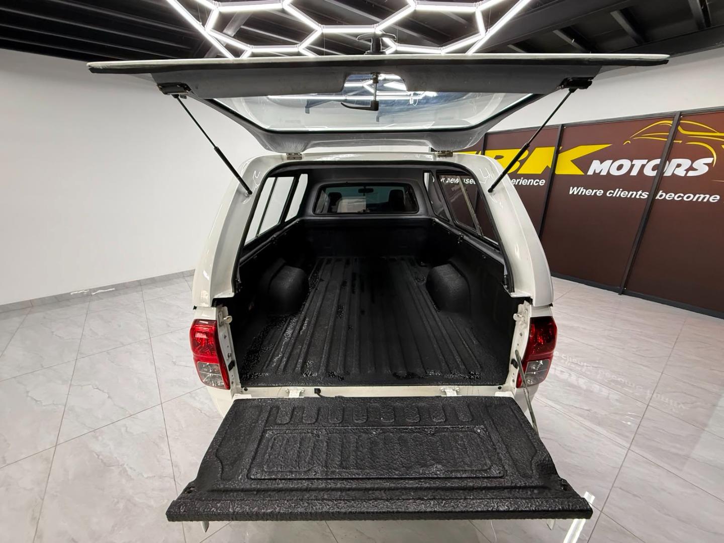 Toyota Hilux 2.4GD (Aircon)