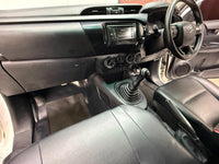 Toyota Hilux 2.4GD (Aircon)