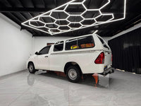 Toyota Hilux 2.4GD (Aircon)