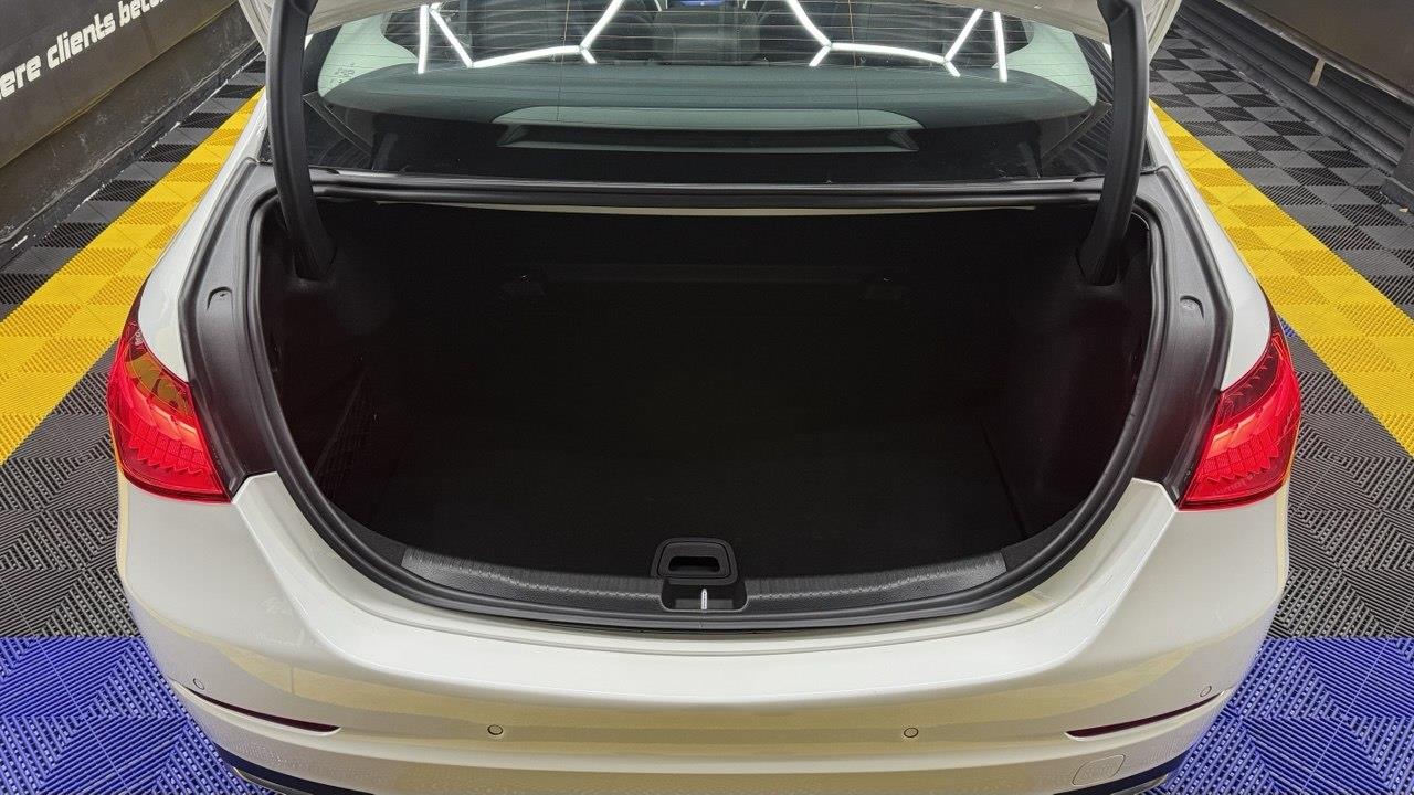 Mercedes-Benz C-Class C200 Avantgarde