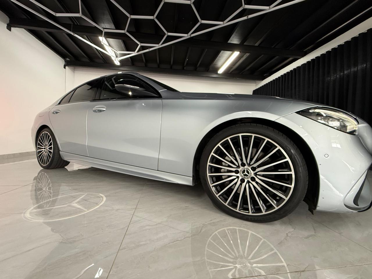 Mercedes-Benz C-Class C220d AMG Line