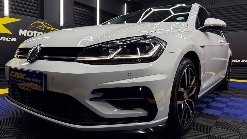 Volkswagen Golf 1.4TSI Comfortline R-Line