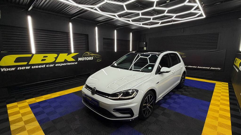 Volkswagen Golf 1.4TSI Comfortline R-Line