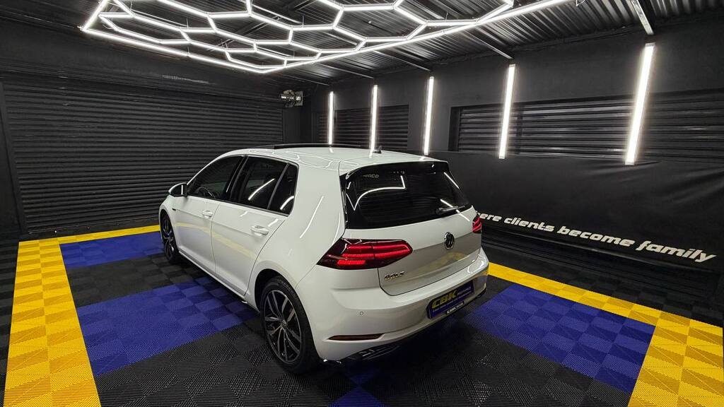 Volkswagen Golf 1.4TSI Comfortline R-Line