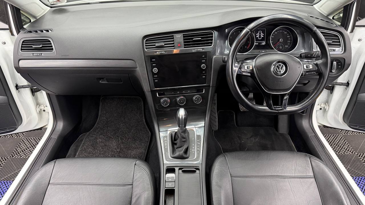 Volkswagen Golf 1.4TSI Comfortline R-Line