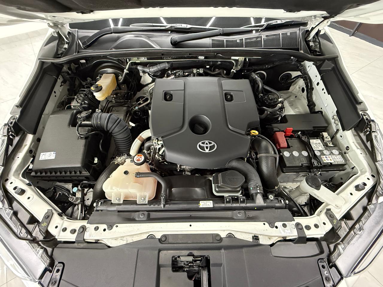Toyota Hilux 2.4GD-6 Xtra Cab Raider Auto