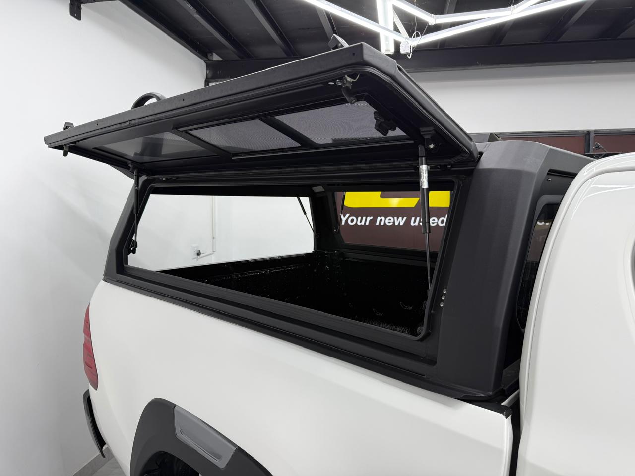Toyota Hilux 2.4GD-6 Xtra Cab Raider Auto
