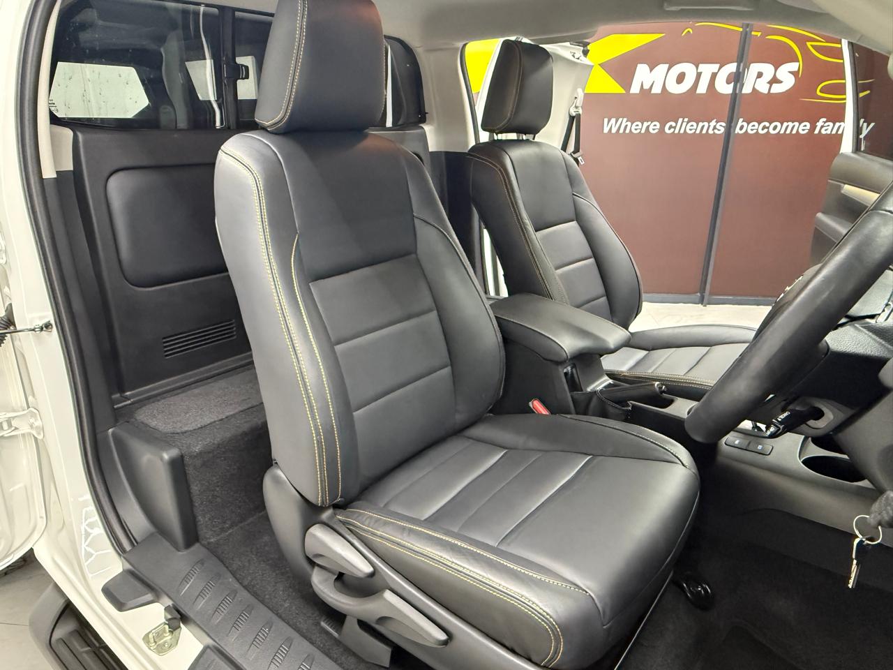 Toyota Hilux 2.4GD-6 Xtra Cab Raider Auto