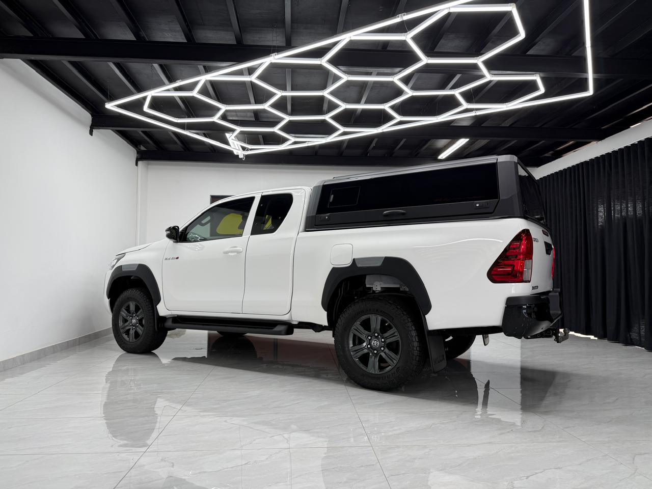 Toyota Hilux 2.4GD-6 Xtra Cab Raider Auto