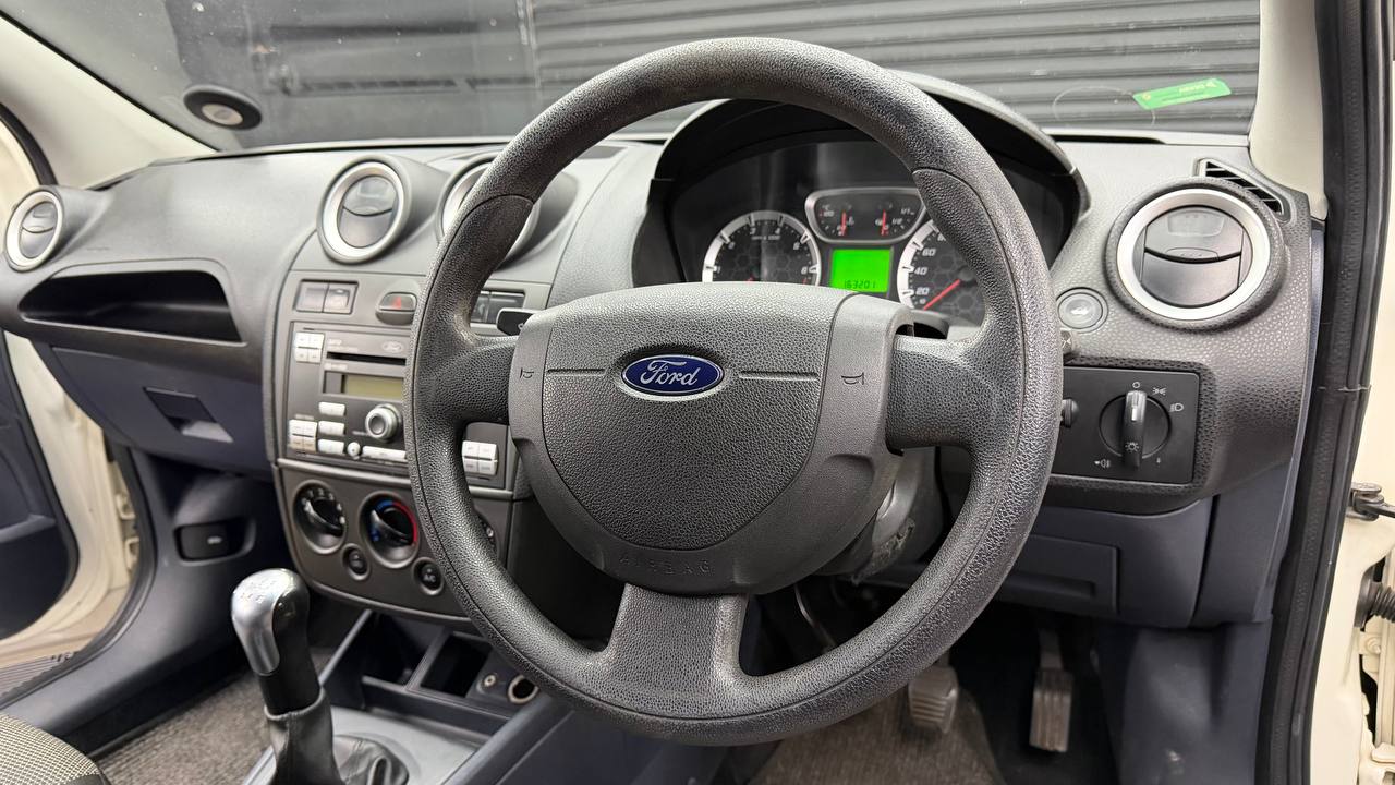 Ford Ikon 1.6 Ambiente
