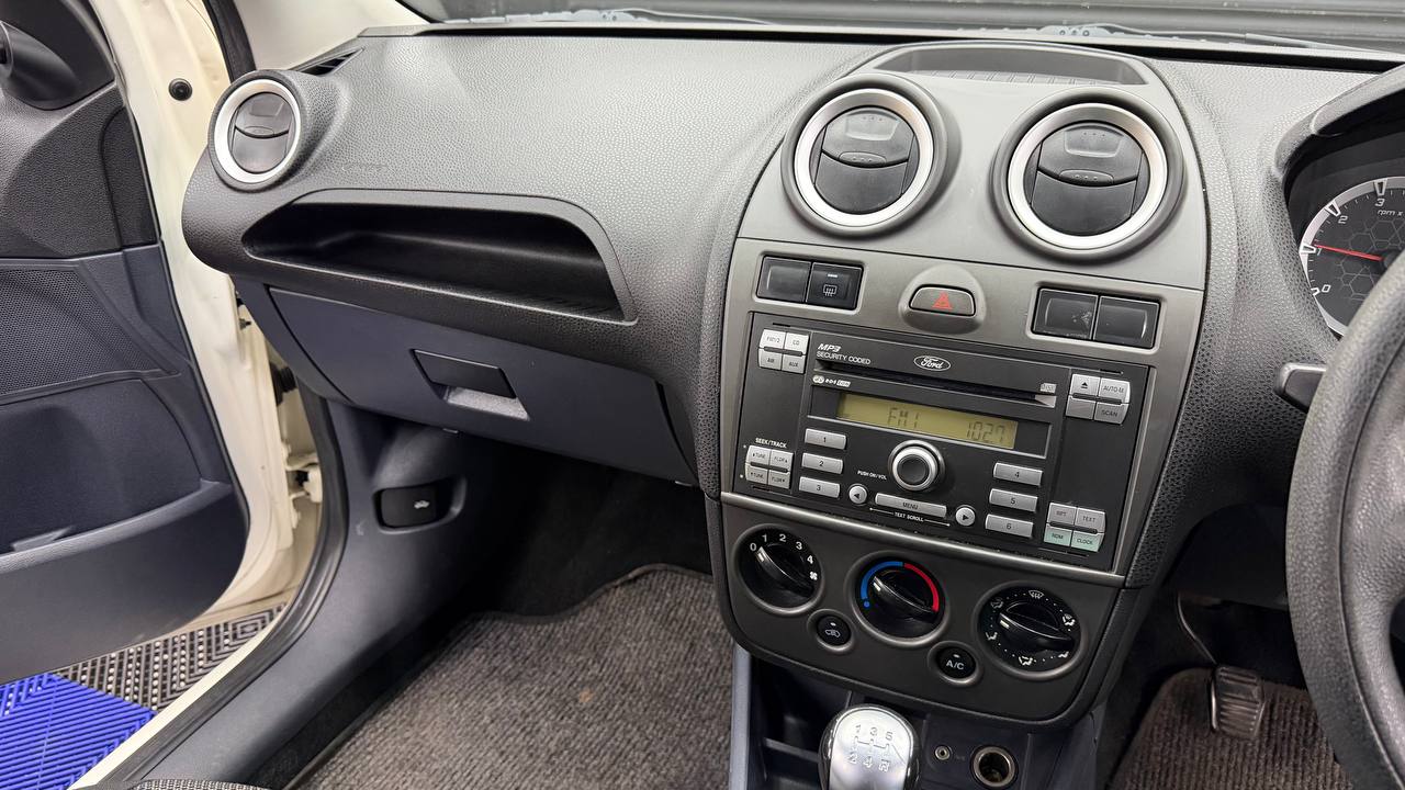 Ford Ikon 1.6 Ambiente
