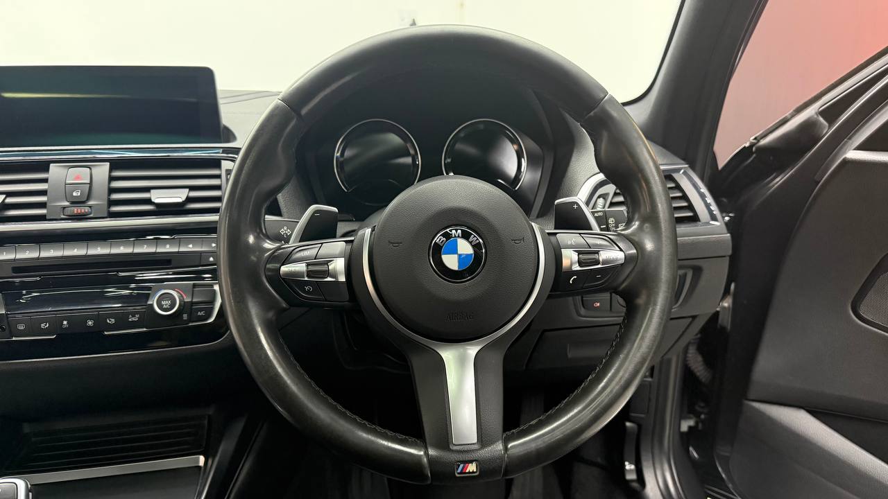 BMW 1 Series M140i 5-Door Sports-Auto