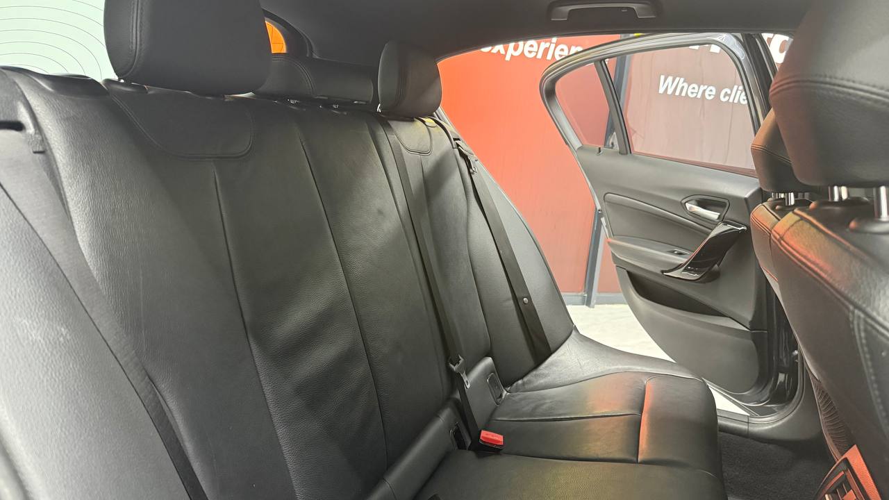 BMW 1 Series M140i 5-Door Sports-Auto