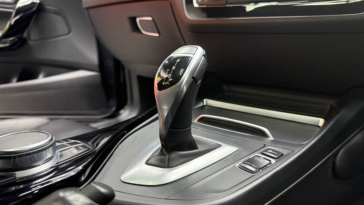 BMW 1 Series M140i 5-Door Sports-Auto