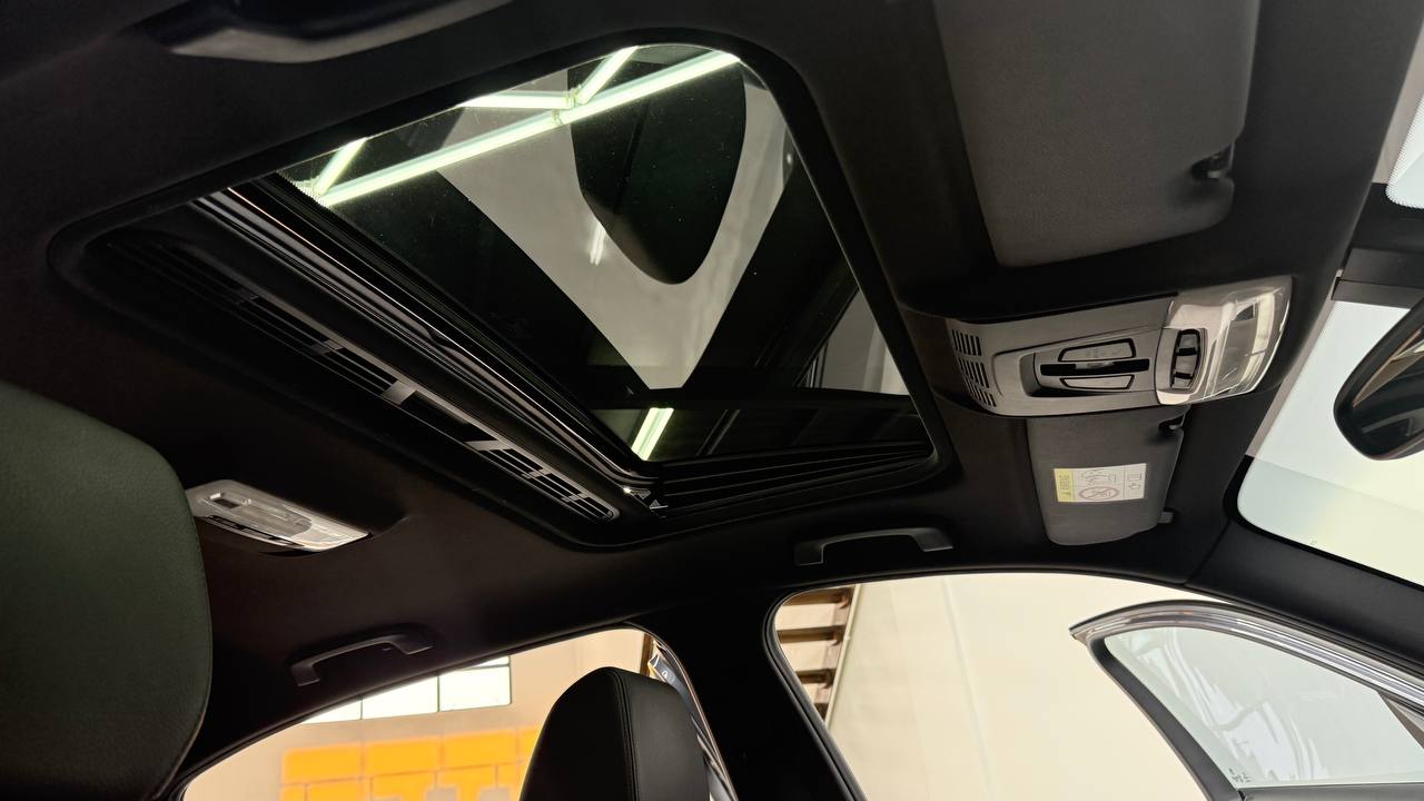 BMW 1 Series M140i 5-Door Sports-Auto
