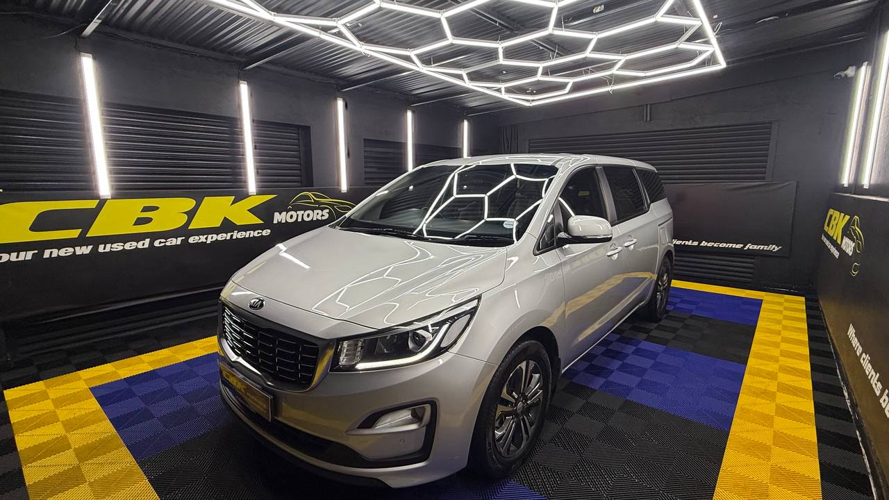 Kia Grand Sedona 2.2CRDi EX+