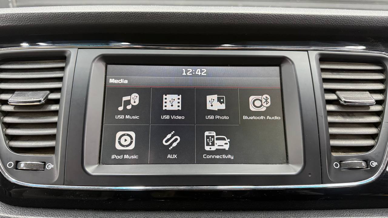 Kia Grand Sedona 2.2CRDi EX+